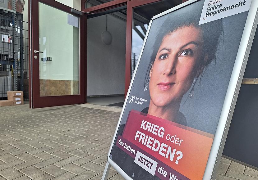 Müntefering kritisiert Plakat von Wagenknecht-Partei