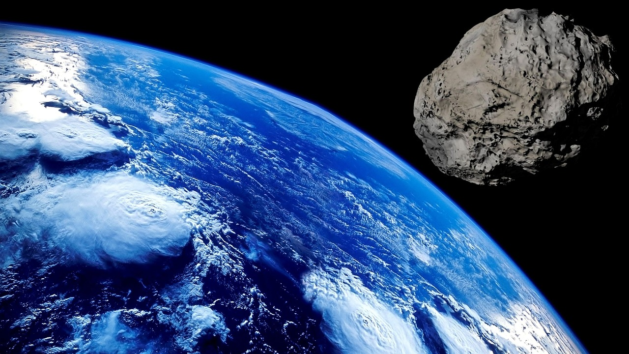 Riesen-Asteroid rast auf Erde zu