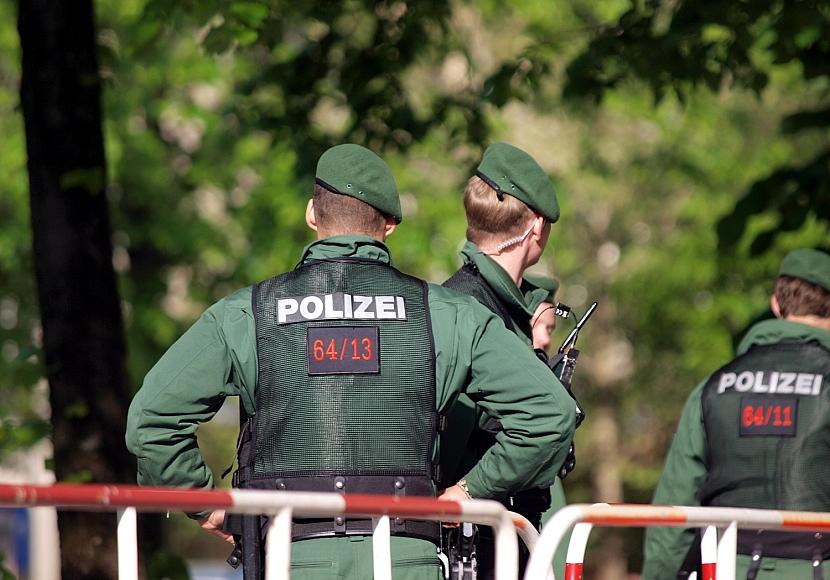 Islamist wegen geplantem Macheten-Attentat festgenommen