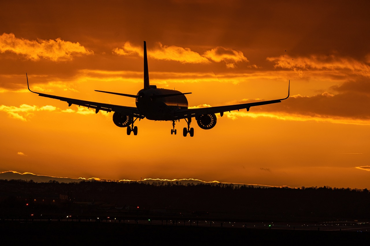 Boeing-Flieger auf dem Weg nach Frankfurt muss notlanden