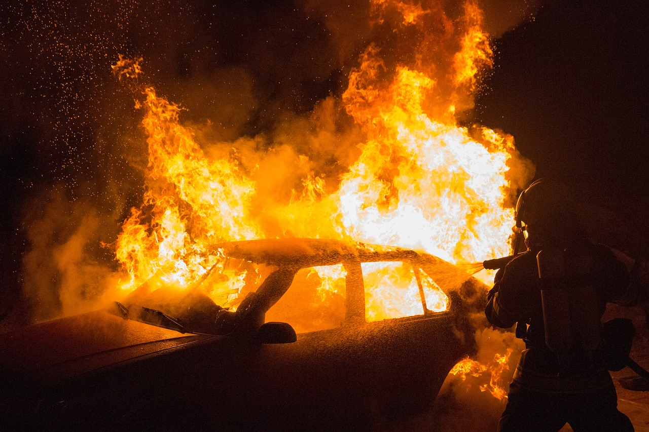 Tankstelle in NRW geht in Flammen auf