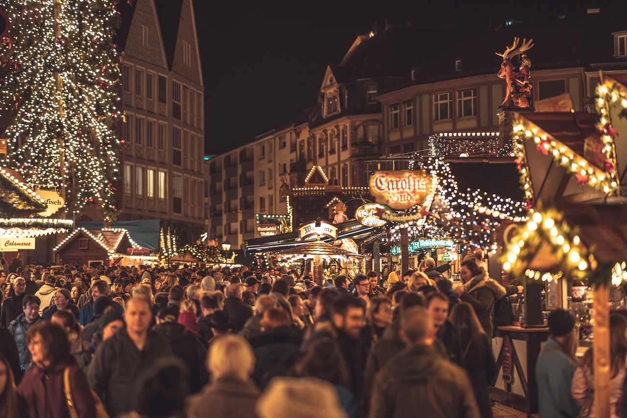 Mit Sturmgewehr und Messer: Deutscher Weihnachtsmarkt als Anschlagsziel